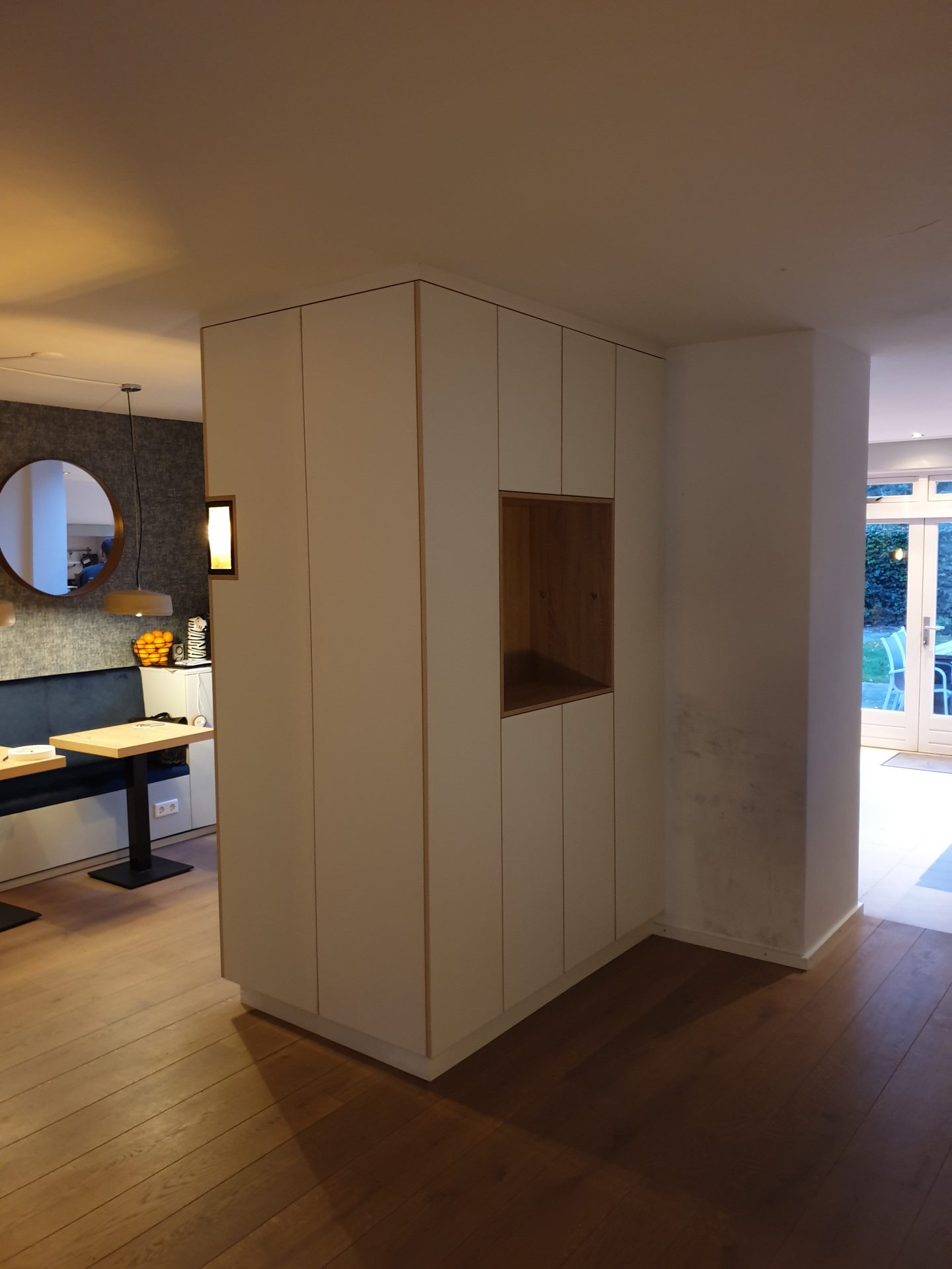 room divider
