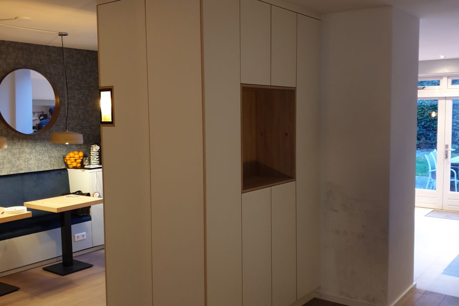 room divider